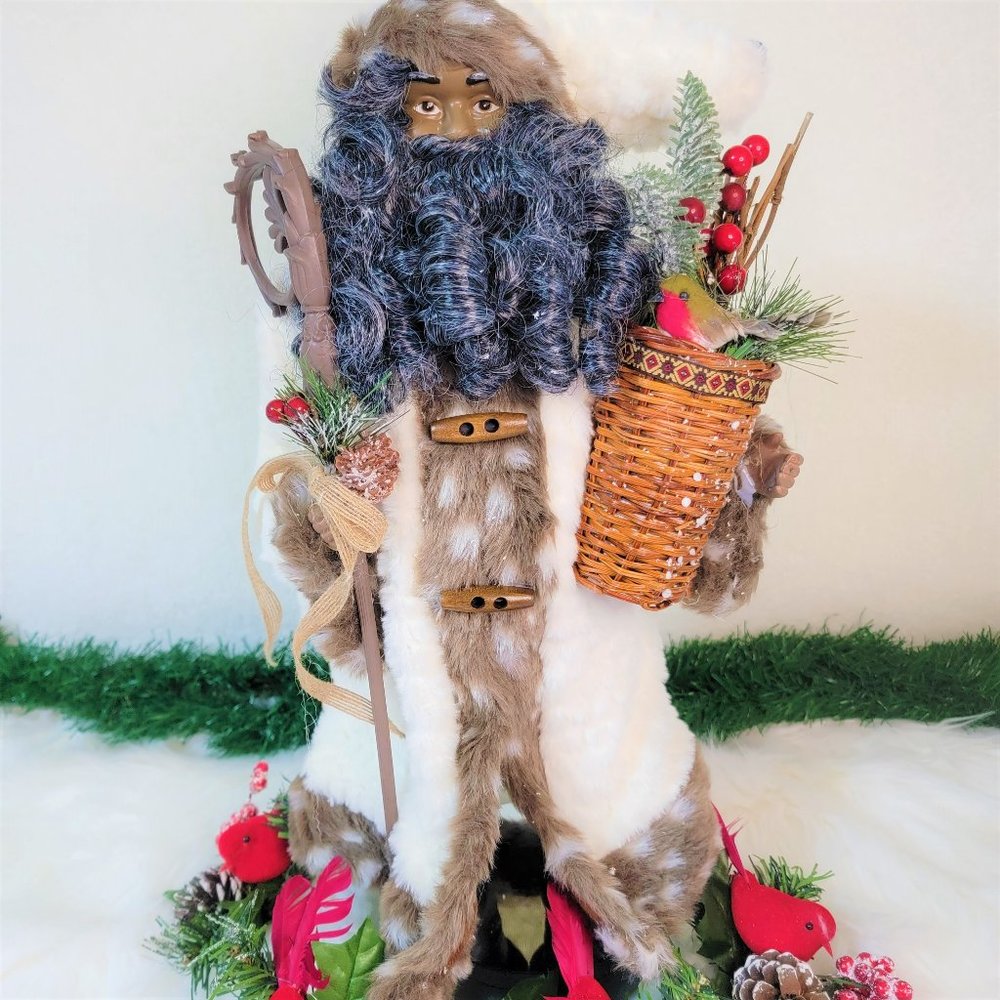 Old World Woodland Santa Claus